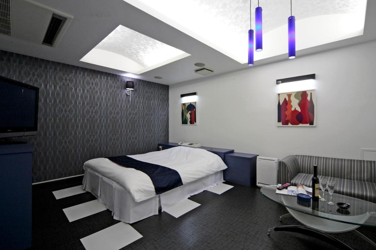 Hotel Lala Minato - Adult Only Nagoya Bagian luar foto