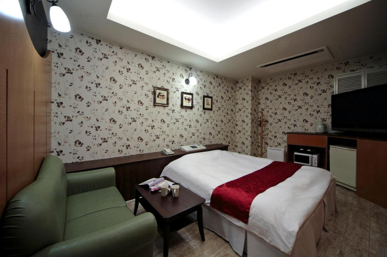 Hotel Lala Minato - Adult Only Nagoya Bagian luar foto