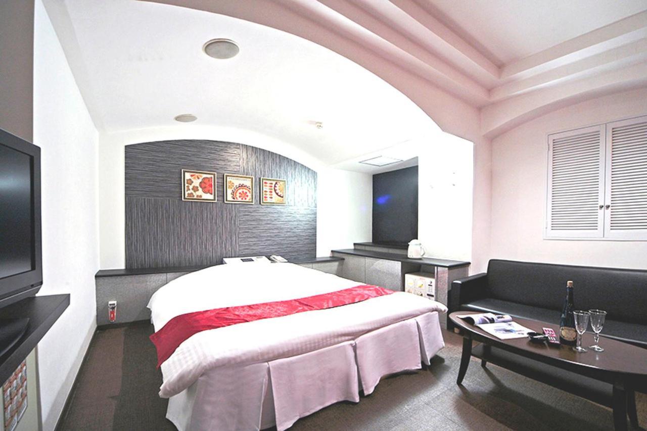 Hotel Lala Minato - Adult Only Nagoya Bagian luar foto